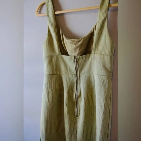 HELLOMOLLY - Picture 6 of 9